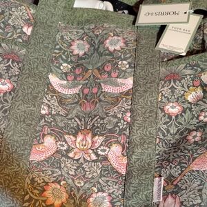 Morris & Co. Green Floral Tote Bag